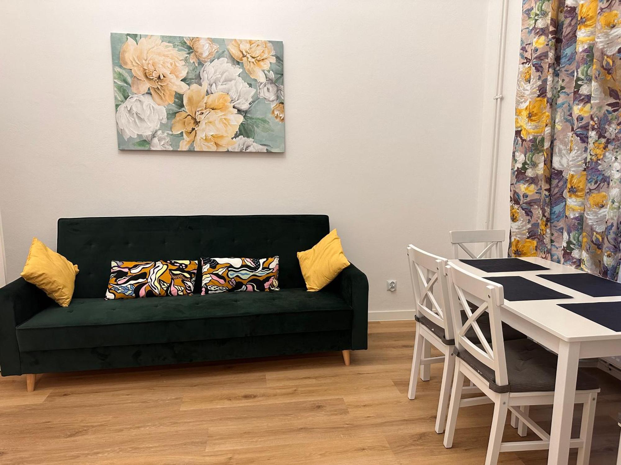 Stare Apartment *